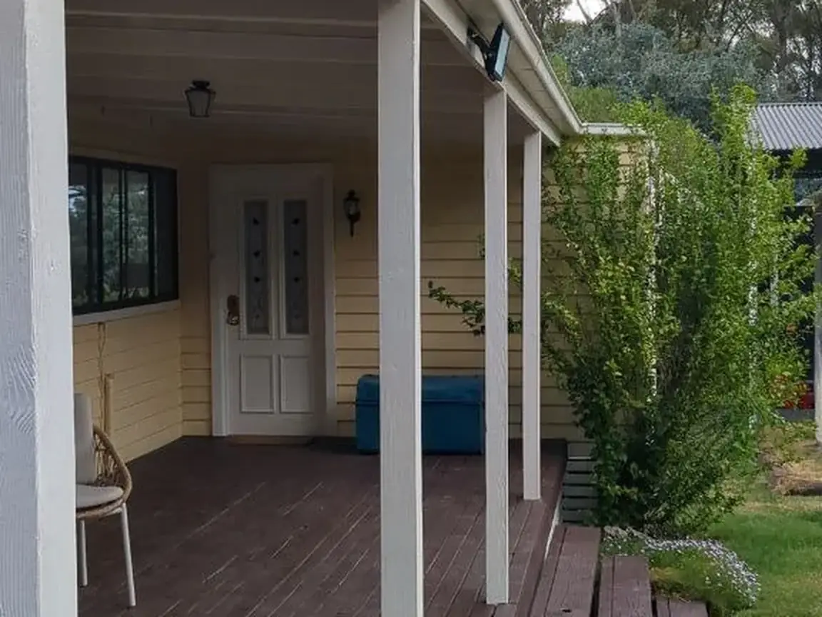 Finished verandah deck and white front entry completed as handyman and carpentry work in Central Victoria